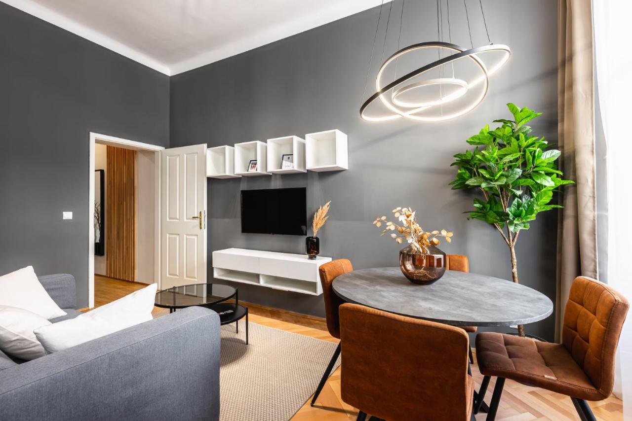 Classy And Elegant In A Calm Area * Viena